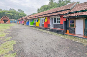 RedDoorz Resort at Ciater 3